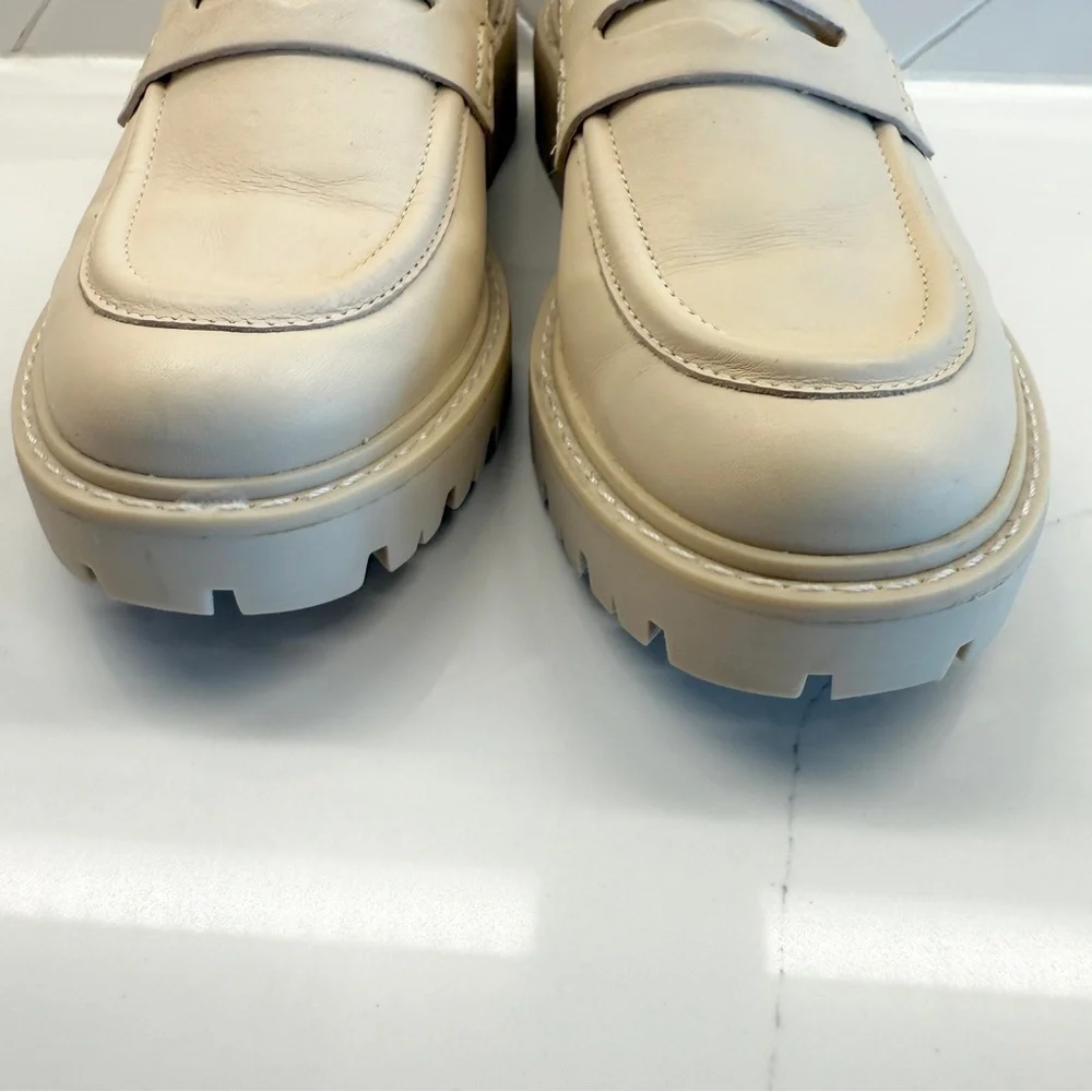 Schutz Women's Christie Weekend Ivory Loafers 7.5 Slip-On Lug Sole Casual Shoes